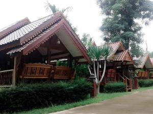 Phetsangsom Resort
