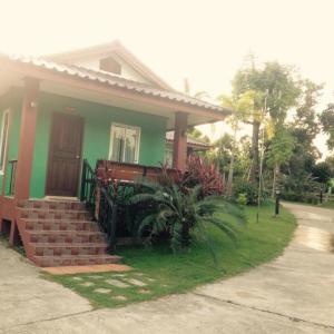 Phetsangsom Resort