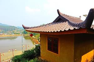 Chasa Rakthai Resort