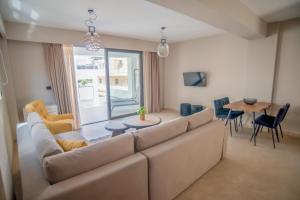 Evaeri Suites