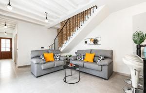 Awesome Home In Vilar De Canes With Wifi