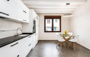 Awesome Home In Vilar De Canes With Wifi