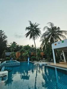 Coco Pino Bankrut Beach Resort.