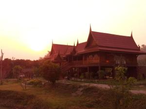 Lom Rak Resort