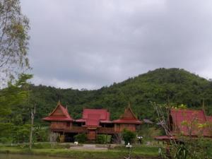 Lom Rak Resort