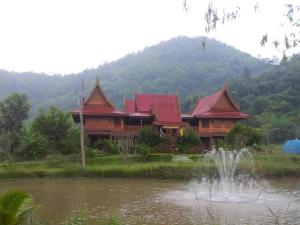 Lom Rak Resort