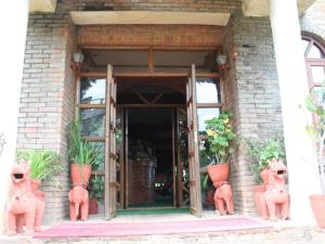 Niva Niwa Lodge and Resort