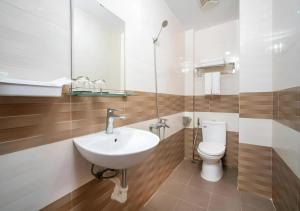 Mặt Trời Tím Hotel