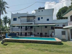 Rems Virgin Island Hotel