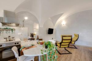 Lory-Cosy Gardone Old Town&Vittoriale - Happy Rentals