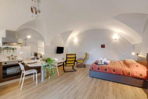 Lory-Cosy Gardone Old Town&Vittoriale - Happy Rentals