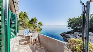 Robinsons House Maya by Villas Guide
