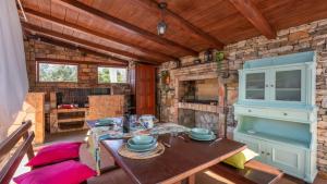Villa Eneria by Villas Guide