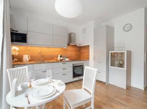 Urban Chic - One Bedroom Apartment - Warsaw Stays&G85-5