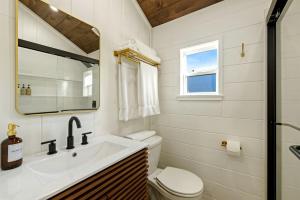Serene and Cozy Cabin near Gilchrist Blue Springs, Perfect for a Small Town Florida Getaway