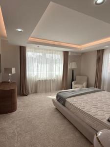 Casă elegantă cu 3 dormitoare, complet mobilată