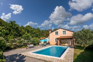 Tiny House With Private Pool Kostrena - Happy Rentals