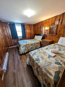 Elegant Oceanfront Cottages with Private Beach Access in North Truro, Massachusetts