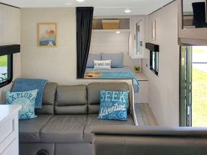 Cozy Jayco Travel Trailer Bungalow with Bunk Beds & Fire Pit Near Lake Chelan – Manson, WA