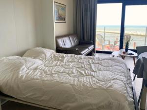 Studio in Nieuwpoort with Sea View Terrace