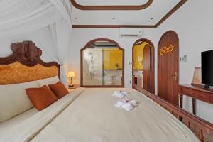 Maison de Len 1 Sắc vàng hiện đại
