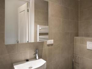 Studio Apartment - Nr. 86E room in BizStay Park Central Apartments