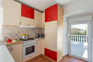 Holiday Home Cadjo with Private Pool - Happy Rentals