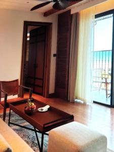 The Yale Suites Beachfront