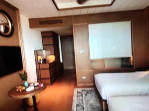 The Yale Suites Beachfront