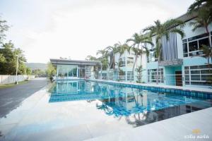 Hadtuen Kluensuay Resort