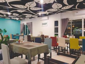 Anika boutique