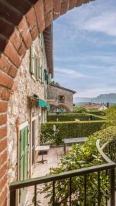 Appartamento con Piscina, 5min dal Lago!