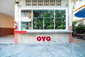 Vaccinated Staff - OYO 645 Baan Ruangrungroj