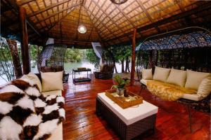 Almost Heaven Lake Resort by Cocotel