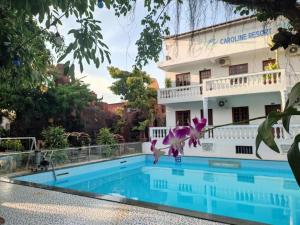 Caroline Resort