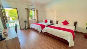 Caroline Resort