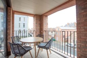 Luxury 2 bedroom apartment with private parking