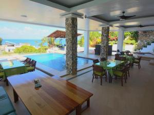 Manarra Sea View Resort
