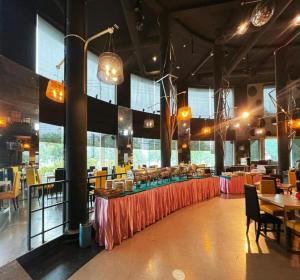 Capital O 75514 Vasidtee City Hotel (Suphanburi)