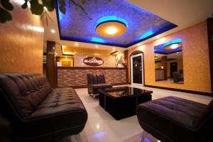 Al-Raddadi Suites