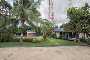OYO 75339 Full Frame Resort