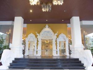 Chiang Mai Plaza Hotel