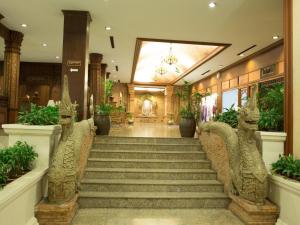 Chiang Mai Plaza Hotel