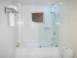 Diamond Suites & Residences