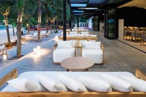 BOUNCE BEACH Resort & Spa