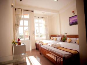Happy Day Hotel