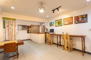 Baybayin Hostel and Co-Live