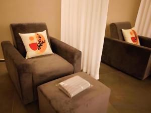 SAIGON TRAVEL LOUNGE