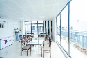 STARWAY HOTEL HALONG