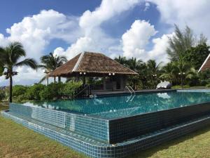 Lawana Escape Beach Resort